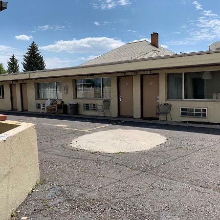 New Western Motel Пейнгуич Екстериор снимка