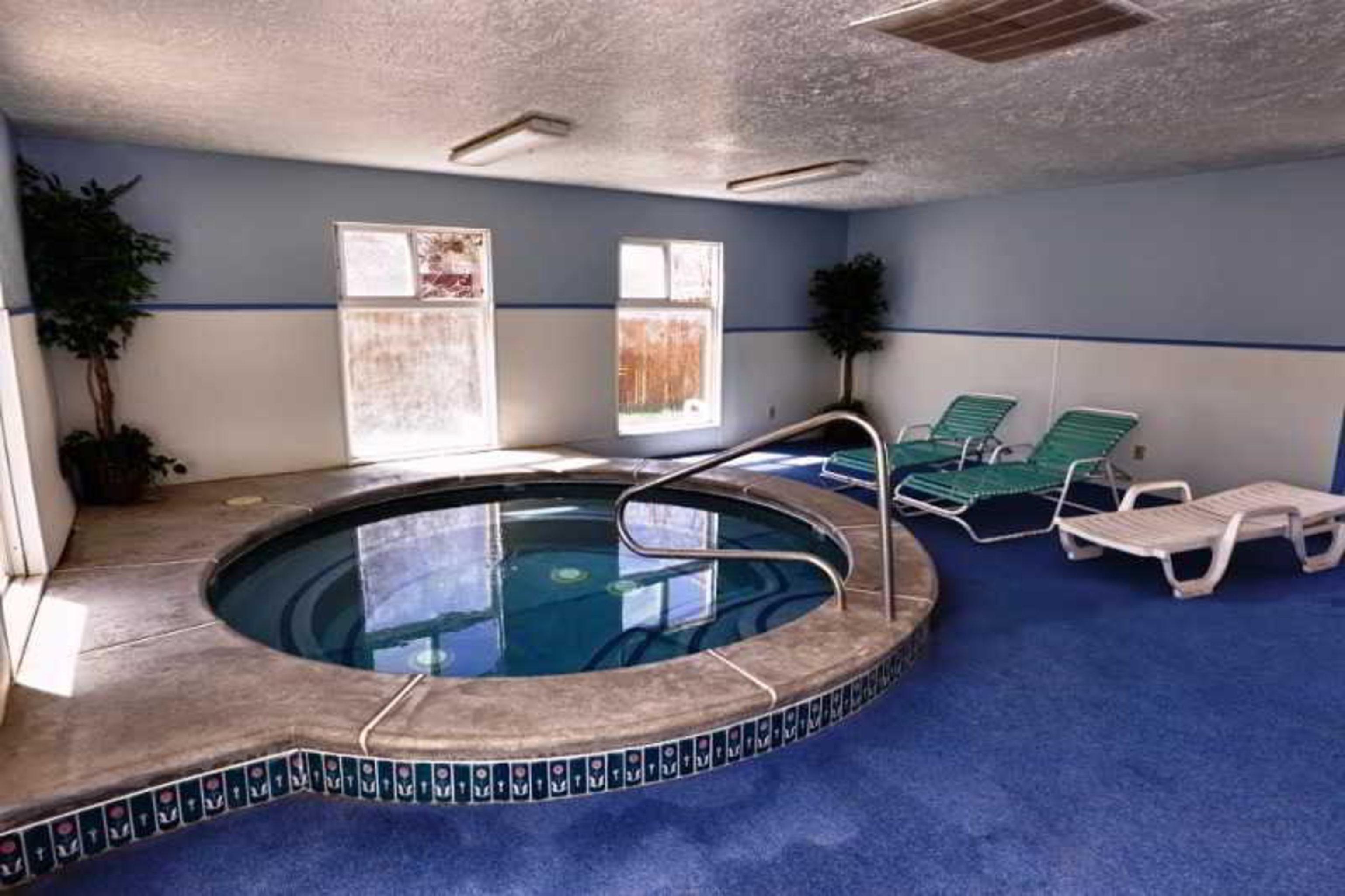 New Western Motel Пейнгуич Екстериор снимка