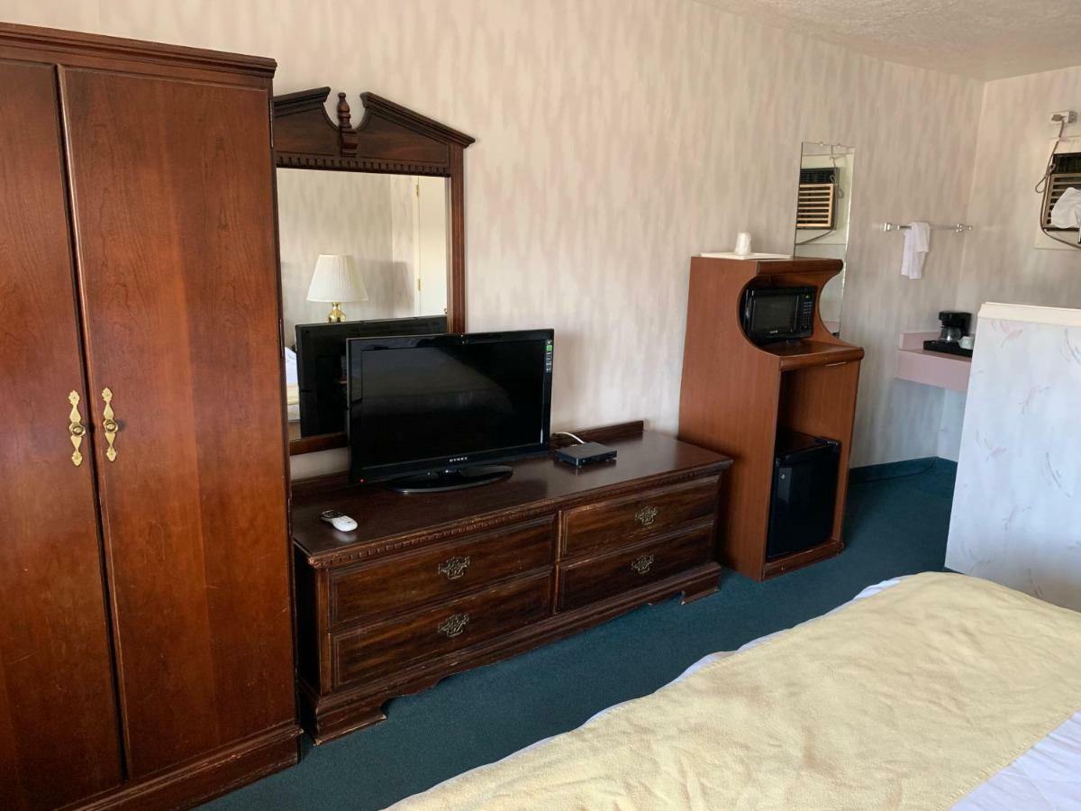 New Western Motel Пейнгуич Екстериор снимка