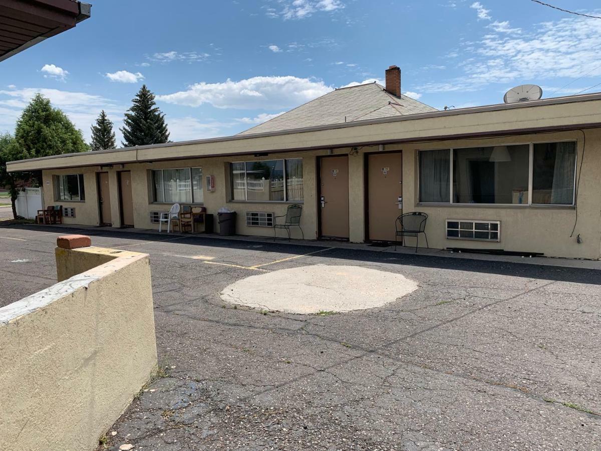 New Western Motel Пейнгуич Екстериор снимка